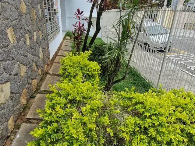 Casa com 300m² 3 quartos e 2 banheiros, à venda, no bairro Jardim Pereira do Amparo em Jacareí
