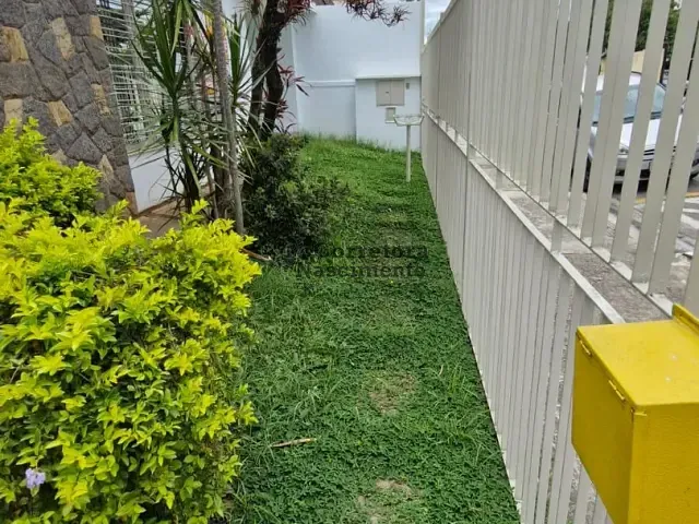 Casa com 300m² 3 quartos e 2 banheiros, à venda, no bairro Jardim Pereira do Amparo em Jacareí