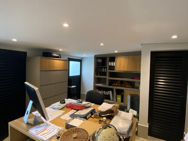 Casa com 832m² 5 quartos e 8 banheiros, à venda, no bairro Tamboré em Santana de Parnaíba