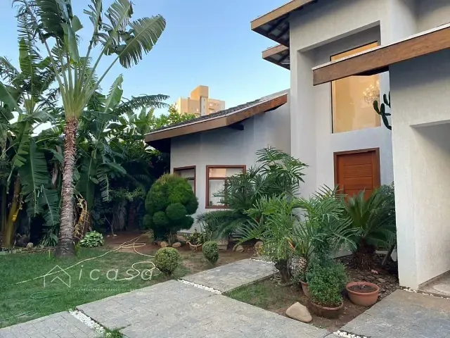 Casa com 890m² 4 quartos e 4 banheiros, à venda, no bairro Jardim das Nações em Taubaté
