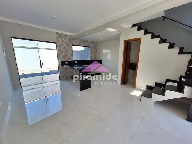 Casa com 73m² 2 quartos e 1 banheiro, à venda, no bairro Capricórnio em Caraguatatuba