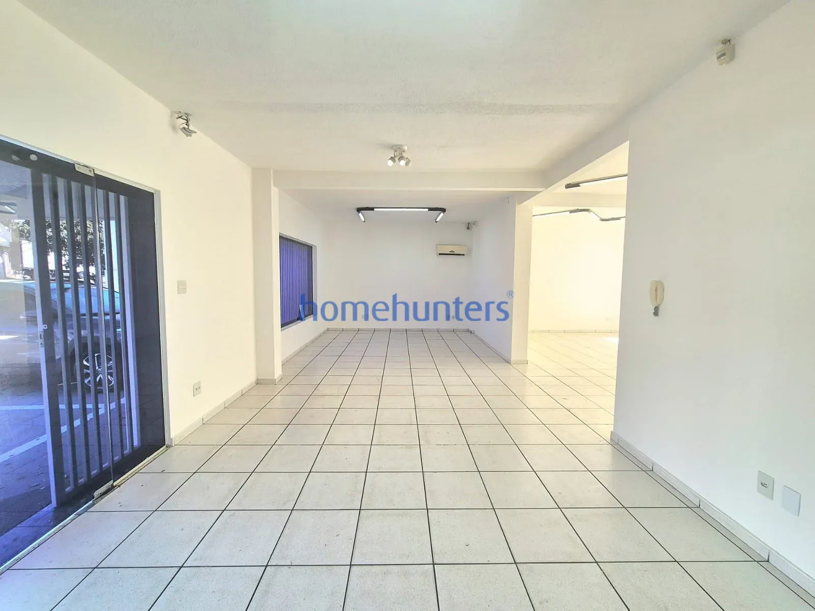 Casa, 1 quarto, 188 m² - Foto 2