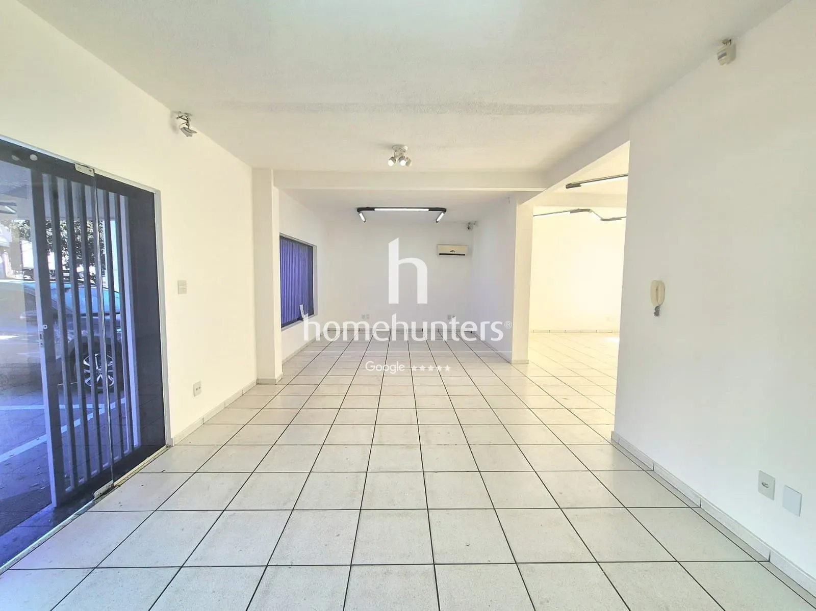 Casa, 1 quarto, 188 m² - Foto 2