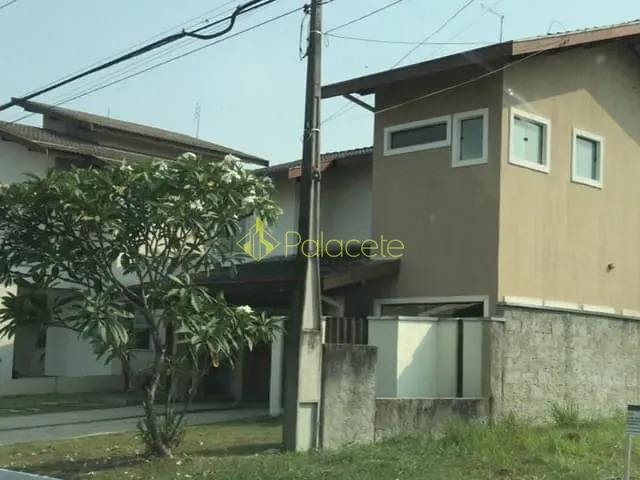Casa à venda, no bairro Condomínio Real Ville em Pindamonhangaba