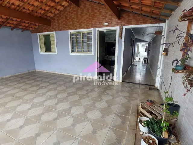 Casa com 147m² 2 quartos e 2 banheiros, à venda, no bairro Vila Adriana em São José Dos Campos