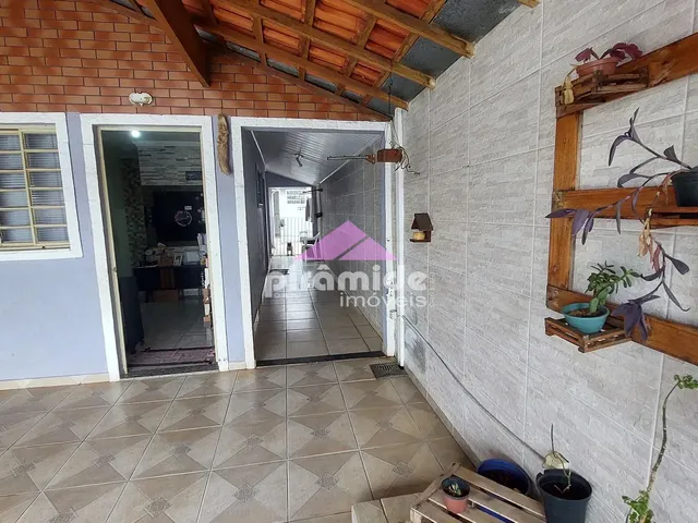 Casa com 147m² 2 quartos e 2 banheiros, à venda, no bairro Vila Adriana em São José Dos Campos