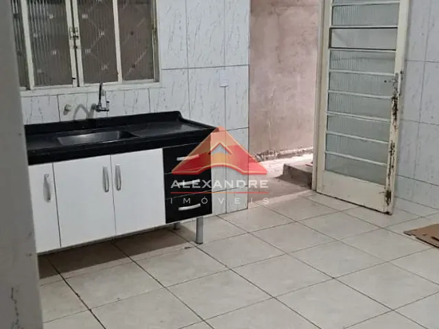 Casa com 211m² 2 quartos e 1 banheiro, à venda, no bairro Jardim das Cerejeiras em São José dos Campos