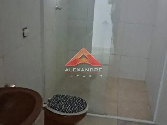 Casa com 211m² 2 quartos e 1 banheiro, à venda, no bairro Jardim das Cerejeiras em São José dos Campos