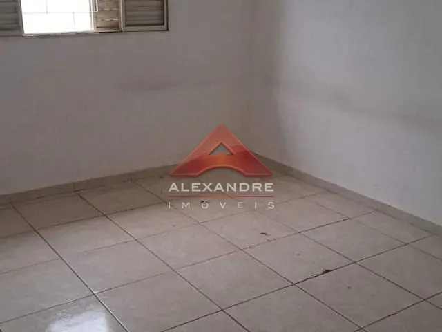 Casa com 211m² 2 quartos e 1 banheiro, à venda, no bairro Jardim das Cerejeiras em São José dos Campos