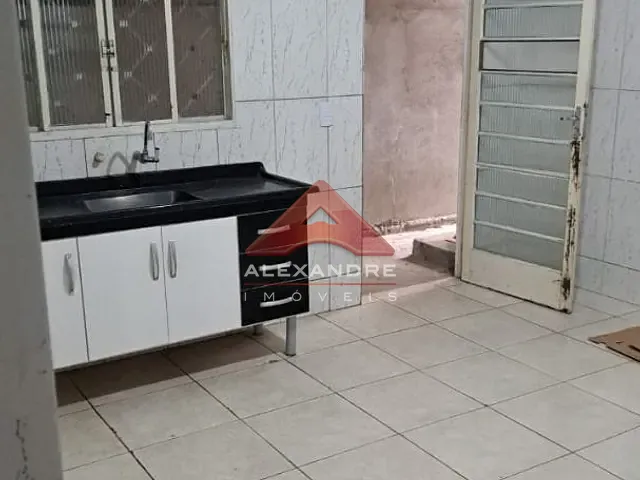 Casa com 211m² 2 quartos e 1 banheiro, à venda, no bairro Jardim das Cerejeiras em São José dos Campos