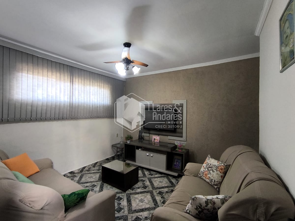 Casa à venda com 2 quartos, 101m² - Foto 2