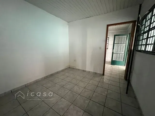 Casa com 300m² 3 quartos e 3 banheiros, para alugar, no bairro Jardim São José em Caçapava