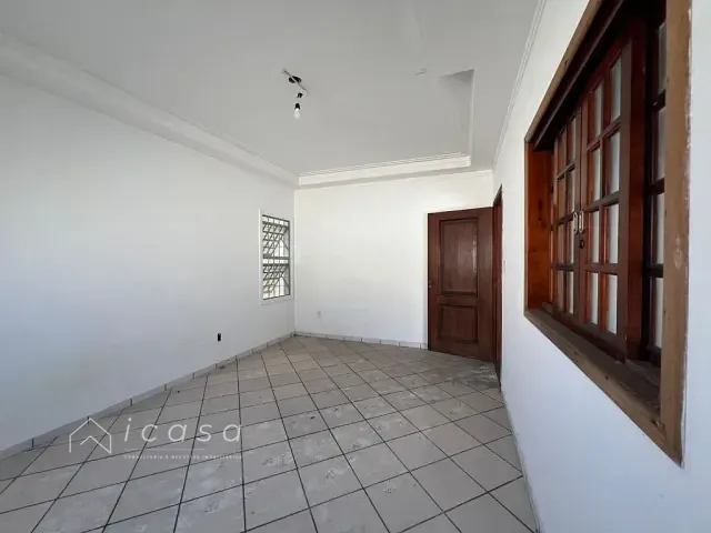 Casa com 300m² 3 quartos e 3 banheiros, para alugar, no bairro Jardim São José em Caçapava