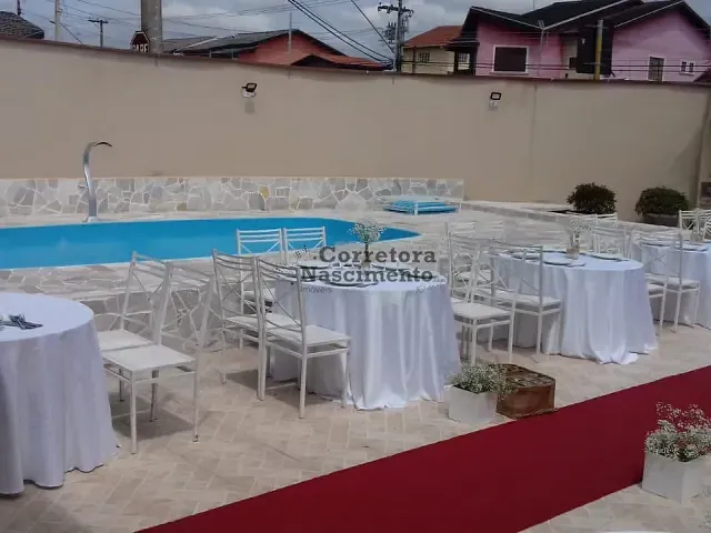 Casa à venda ou para alugar, no bairro Cidade Jardim em Jacareí