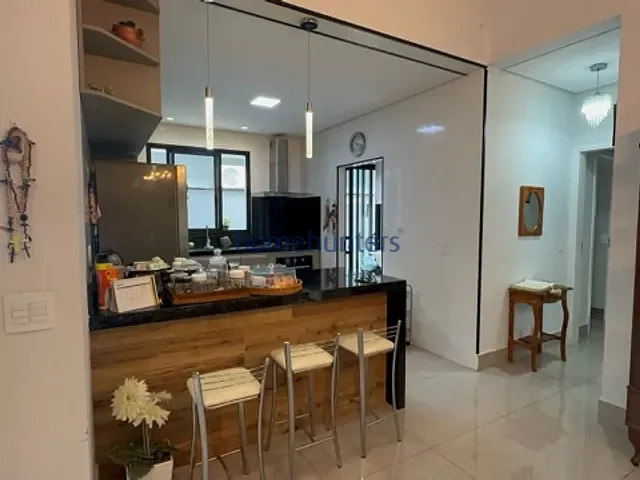 Casa 3 quartos e 5 banheiros, à venda, no bairro João Aranha em Paulínia