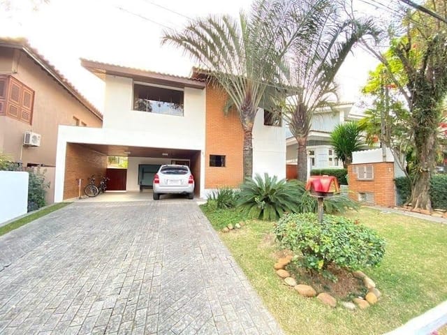 Casa com 360m² 4 quartos e 6 banheiros, à venda, no bairro Alphaville em Santana de Parnaíba