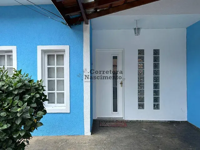 Casa 4 quartos e 2 banheiros, para alugar, no bairro Parque Brasil em Jacareí