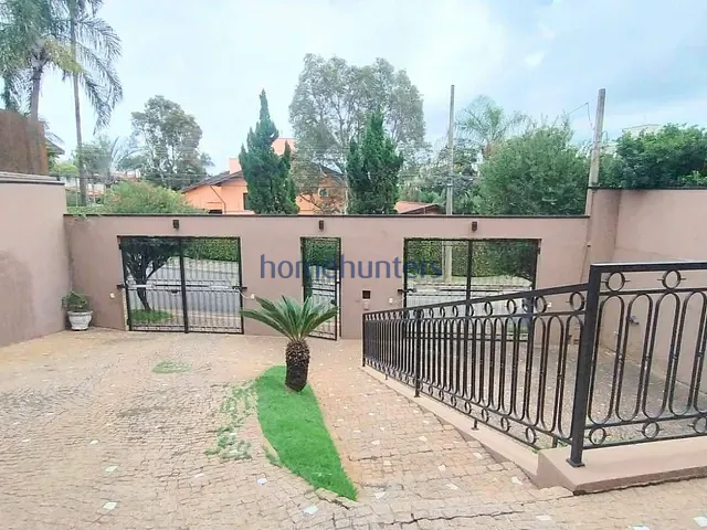 Casa 4 quartos e 6 banheiros, à venda ou para alugar, no bairro Bairro das Palmeiras em Campinas