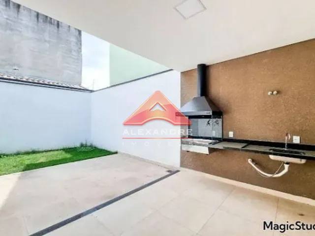 Casa com 250m² 3 quartos e 1 banheiro, à venda, no bairro Village das Flores em Caçapava