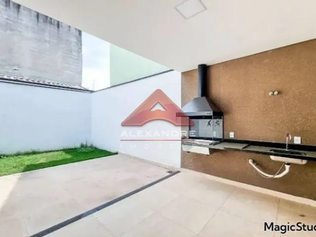 Casa com 250m² 3 quartos e 1 banheiro, à venda, no bairro Village das Flores em Caçapava