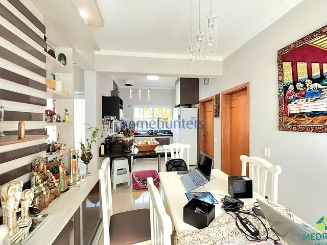 Casa com 301m² 4 quartos e 4 banheiros, à venda, no bairro Jardim Maria Helena em Nova Odessa