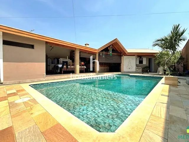 Casa com 301m² 4 quartos e 4 banheiros, à venda, no bairro Jardim Maria Helena em Nova Odessa