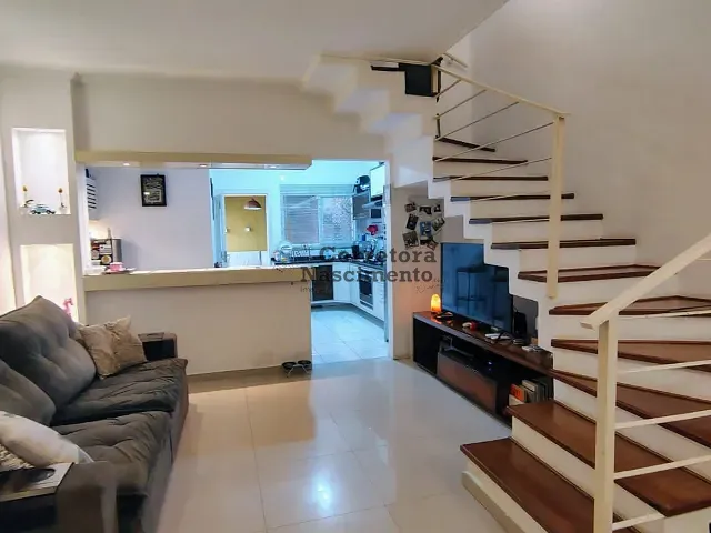Casa 2 quartos e 3 banheiros, à venda, no bairro Jardim Santa Maria em Jacareí
