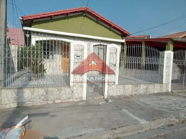 Casa com 300m² 3 quartos e 3 banheiros, à venda, no bairro Monte Castelo em São José dos Campos