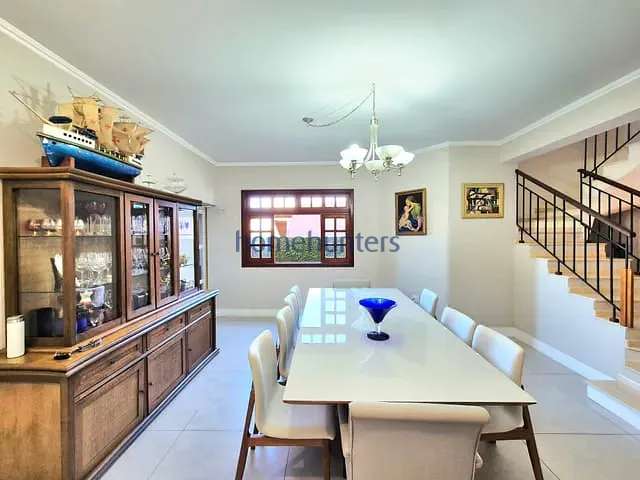 Casa com 600m² 4 quartos e 5 banheiros, à venda, no bairro Loteamento Residencial Barão do Café em Campinas