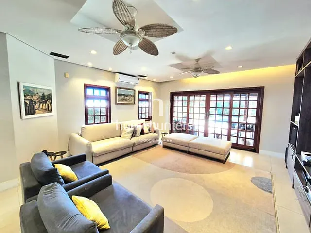 Casa com 600m² 4 quartos e 5 banheiros, à venda, no bairro Loteamento Residencial Barão do Café em Campinas