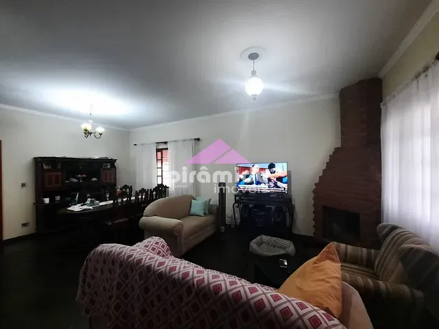 Casa com 312m² 4 quartos e 2 banheiros, à venda, no bairro Bosque dos Eucaliptos em São José dos Campos