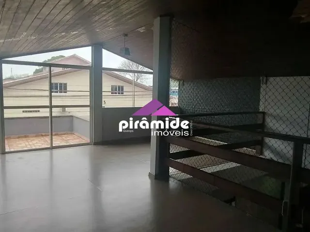 Casa com 180m² 4 quartos e 3 banheiros, para alugar, no bairro Vila Tatetuba em São José Dos Campos