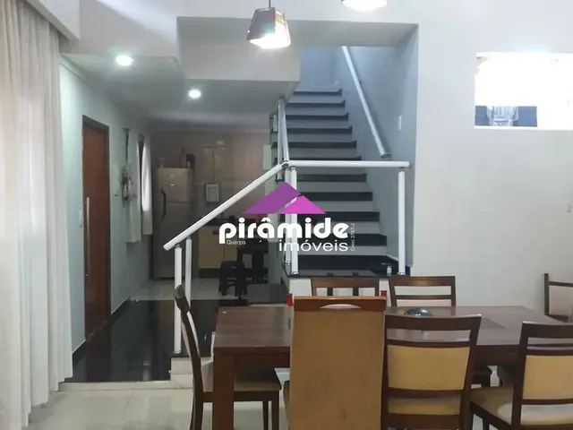 Casa com 180m² 4 quartos e 3 banheiros, para alugar, no bairro Vila Tatetuba em São José Dos Campos