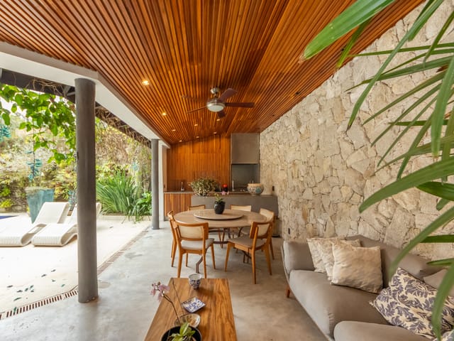 Casa com 650m² 5 quartos e 5 banheiros, à venda, no bairro Jardim Vitória Régia em São Paulo