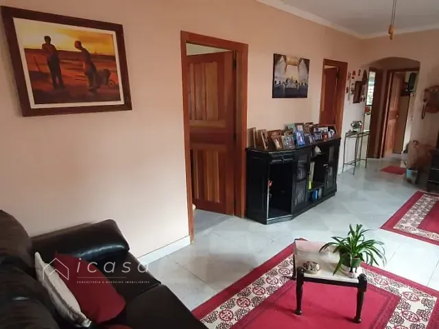 Casa com 1113m² 3 quartos e 2 banheiros, à venda, no bairro Bom Retiro em São José dos Campos