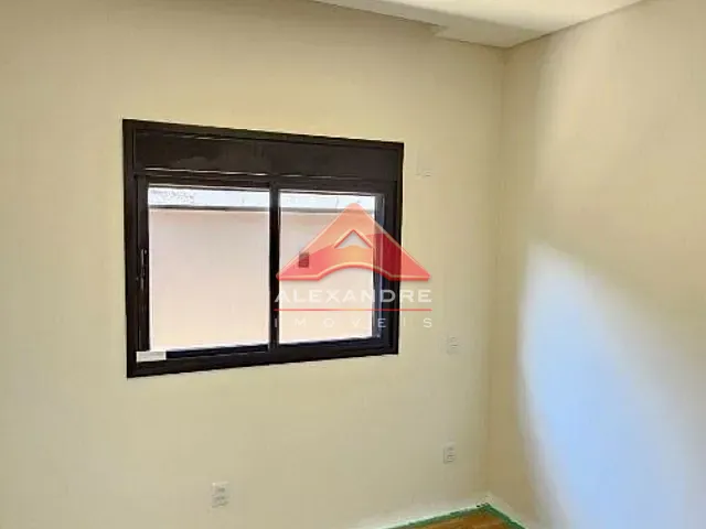 Casa com 250m² 3 quartos e 1 banheiro, à venda, no bairro Recanto dos Eucaliptos em São José dos Campos