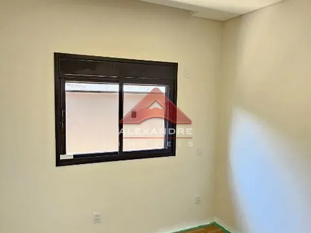 Casa com 250m² 3 quartos e 1 banheiro, à venda, no bairro Recanto dos Eucaliptos em São José dos Campos