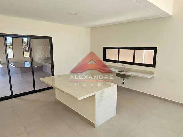 Casa com 250m² 3 quartos e 1 banheiro, à venda, no bairro Recanto dos Eucaliptos em São José dos Campos