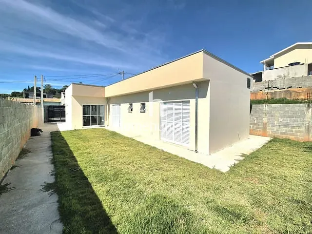 Casa com 300m² 2 quartos e 2 banheiros, à venda, no bairro Loteamento Quinta da Boa Vista em Itatiba