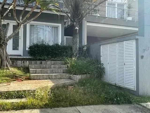 Casa com 244m² 3 quartos e 5 banheiros, à venda, no bairro Vila Oliveira em Mogi das Cruzes