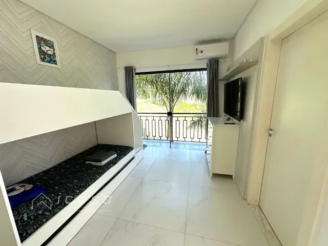 Casa com 1000m² 4 quartos e 5 banheiros, à venda ou para alugar, no bairro Canaã em Jambeiro