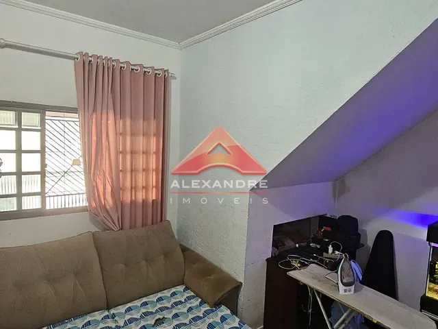 Casa com 125m² 4 quartos e 2 banheiros, à venda, no bairro Jardim Ismênia em São José dos Campos