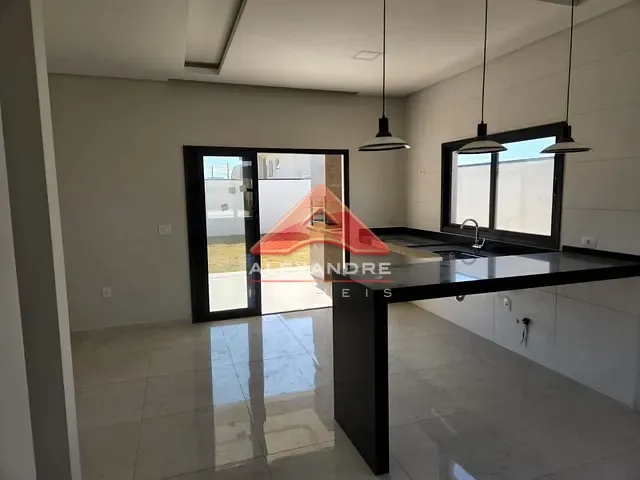 Casa com 250m² 3 quartos e 1 banheiro, à venda, no bairro Residencial Colinas em Caçapava