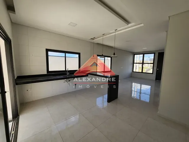 Casa com 250m² 3 quartos e 1 banheiro, à venda, no bairro Residencial Colinas em Caçapava