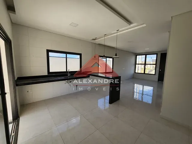 Casa com 250m² 3 quartos e 1 banheiro, à venda, no bairro Residencial Colinas em Caçapava