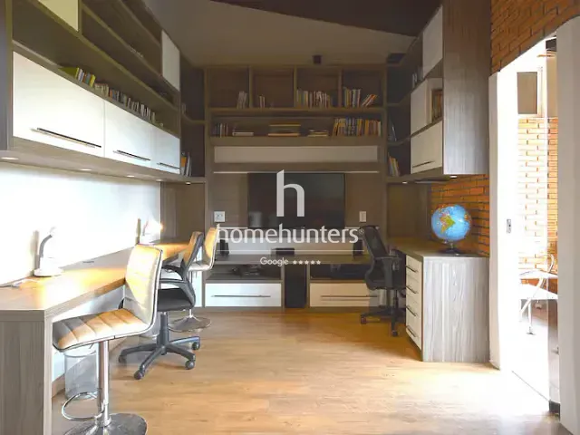 Casa 5 quartos e 3 banheiros, à venda, no bairro Vila Brandina em Campinas
