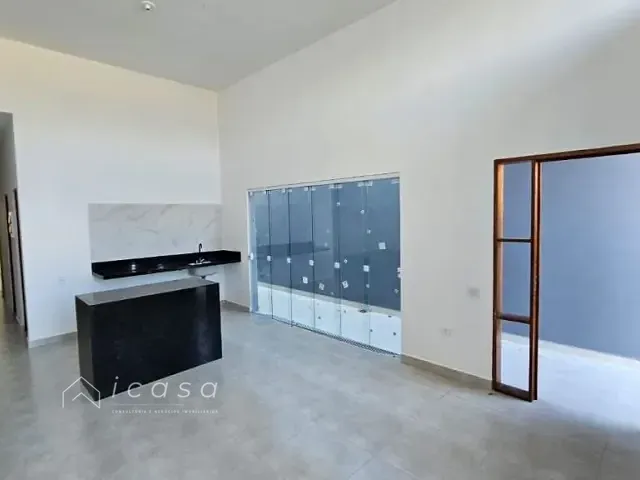 Casa com 130m² 2 quartos e 1 banheiro, à venda, no bairro Balneário dos Golfinhos em Caraguatatuba