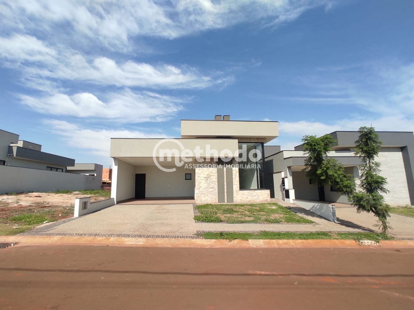 Casa, 3 quartos, 213 m² - Foto 1