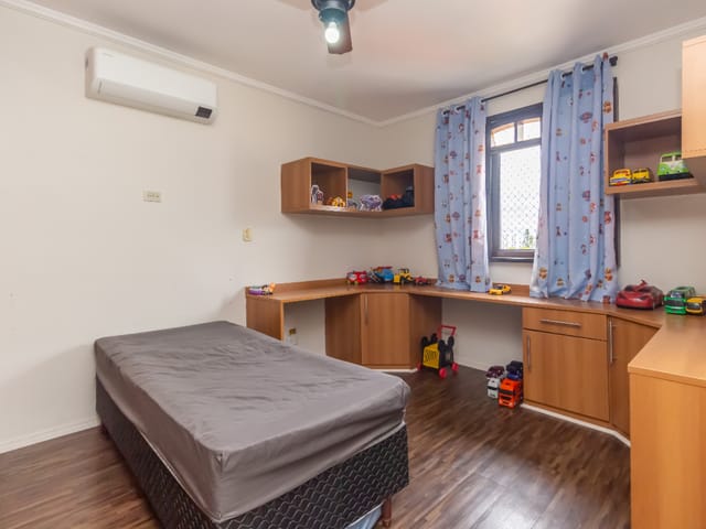 Casa com 189m² 3 quartos e 5 banheiros, à venda, no bairro Parque São Domingos em São Paulo
