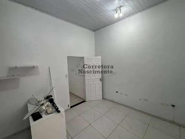 Casa para alugar, no bairro Centro em Jacareí